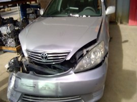 2005 TOYOTA CAMRY, SILVER, LE, 2.4L,  AT,  Z25021